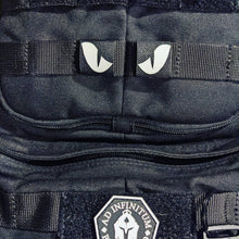 Lade das Bild in den Galerie-Viewer, NightStripes -look into my eyes-