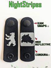 Lade das Bild in den Galerie-Viewer, NightStripes -BÄR-LIN-