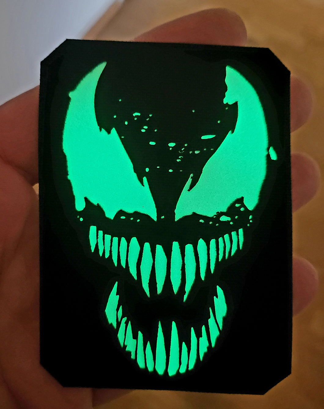 Venom ?!? Glow 6x8,5